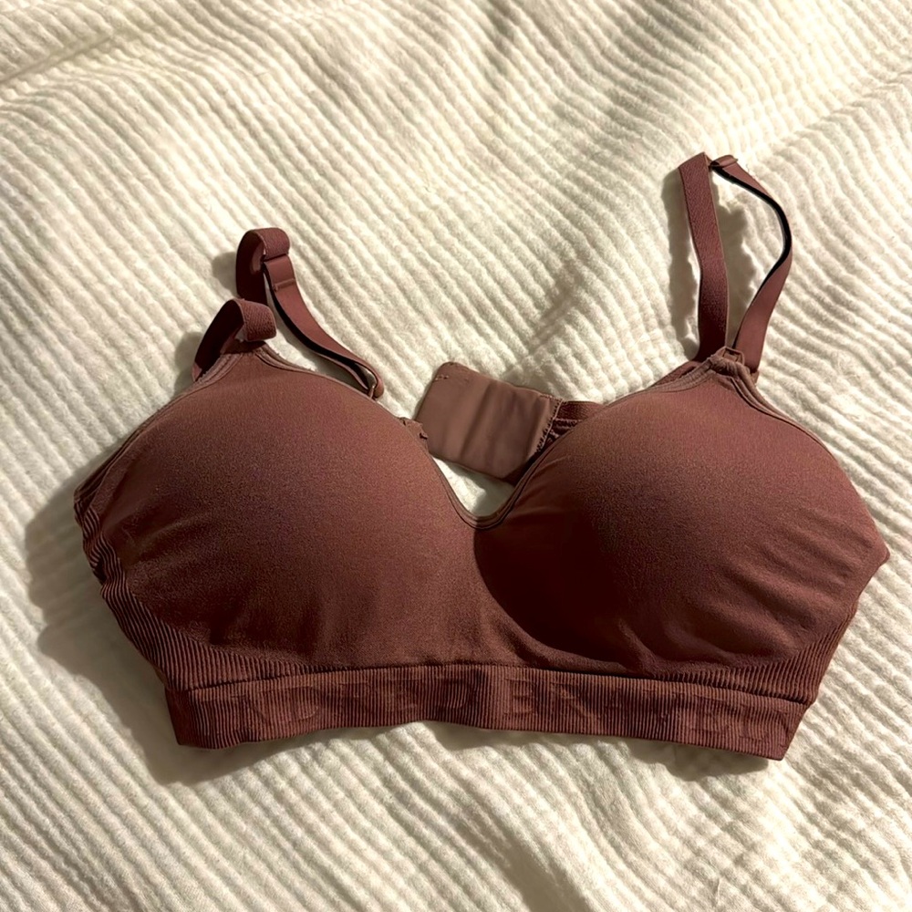 Signature Sublime® Contour Hands-Free Pumping & Nursing Bra